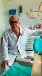 🦷 La prima visita non è semplicemente un controllo dei denti.
È il momento in cui iniziamo a conoscere il paziente, le sue esigenze e i suoi obiettivi.
Durante la valutazione possiamo analizzare diversi aspetti della salute orale e individuare eventuali problematiche che meritano attenzione.
Ma soprattutto, è il momento per ascoltare.
Perché ogni persona è diversa e ogni piano di trattamento deve essere costruito sulle sue reali necessità.
Non aspettare che sia il dolore a portarti dal dentista.
📩 Prenota la tua prima visita e iniziamo insieme a prenderci cura del tuo sorriso.
#primavisita #dentista #odontoiatria #prevenzione #saluteorale #sorrisosano #controllodentale #igieneorale #curadenti #sanbenedettodeltronto
